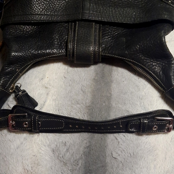 Coach Hampton IV Pebbled Leather Black - Picture 8 of 12